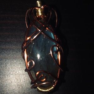 Beautiful Unique Wire Wrspped Pendant Necklace